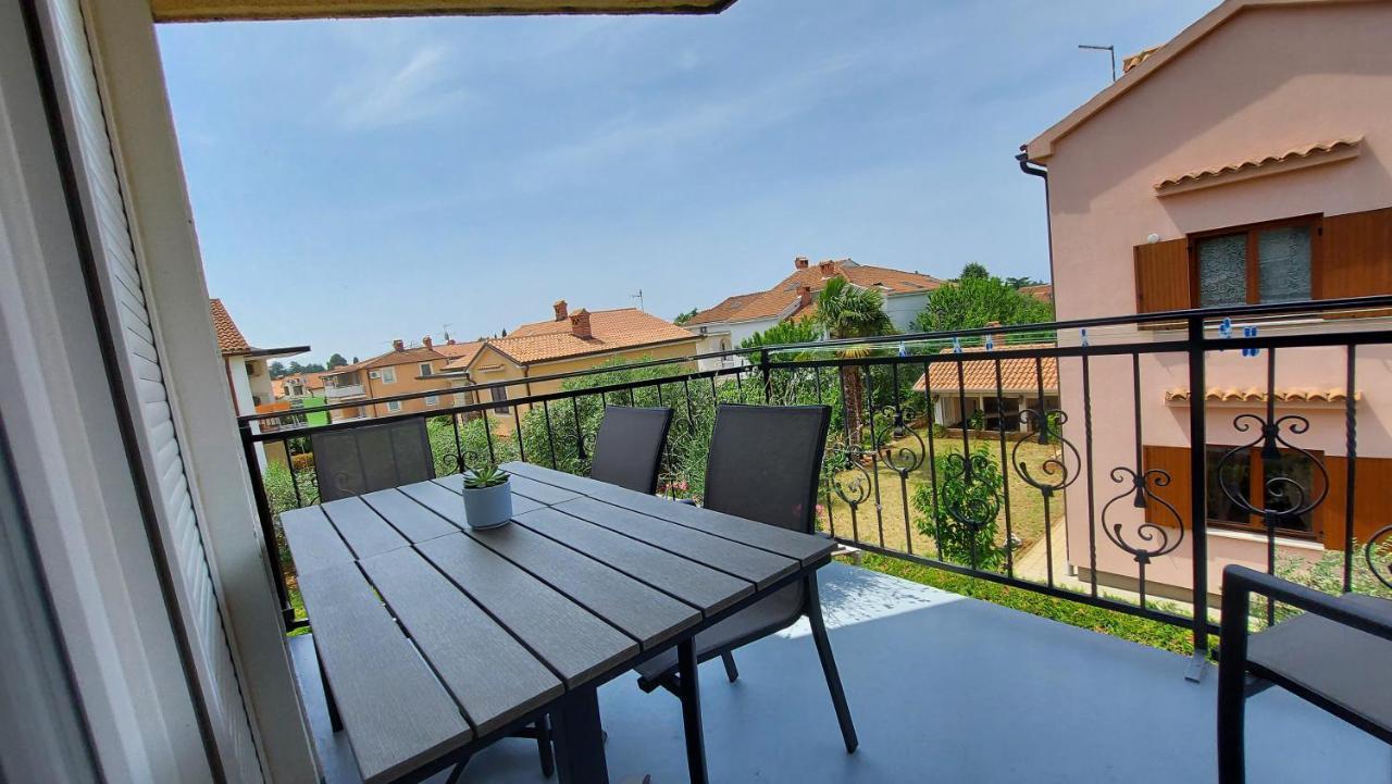 Apartments Kivi Novigrad Istria Buitenkant foto