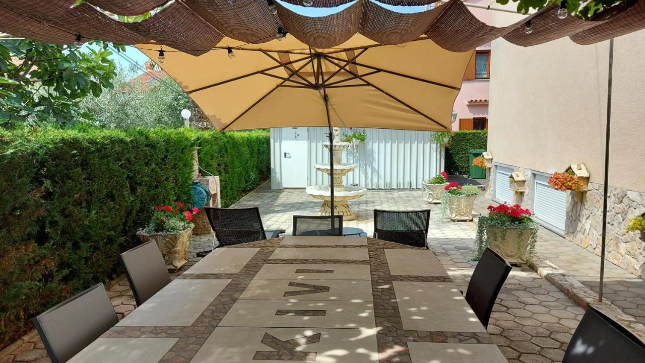 Apartments Kivi Novigrad Istria Buitenkant foto