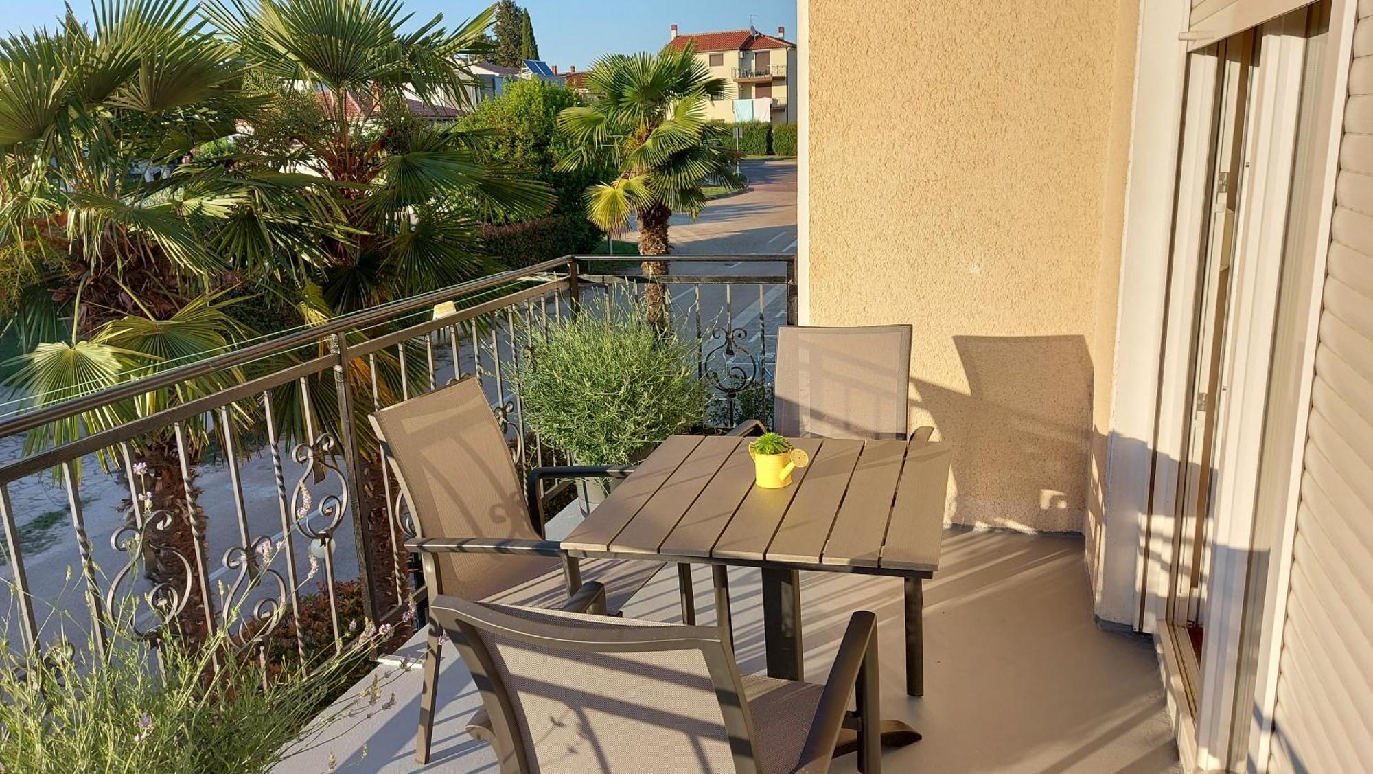 Apartments Kivi Novigrad Istria Buitenkant foto